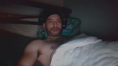 majorb121 online show from February 11, 11:54 pm