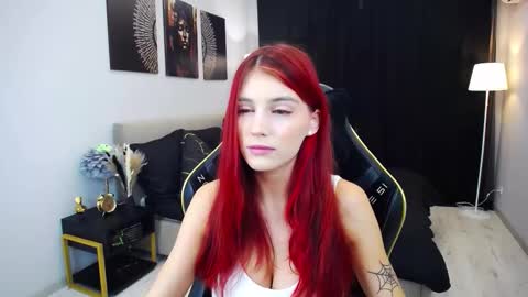 Snapshot of make_love_1 chatting on October 7, 3:35 am Chloe online show from October 7, 3:35 am