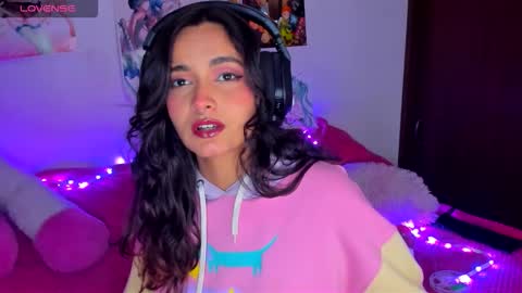 Maki Sins online show from September 19, 5:44 am