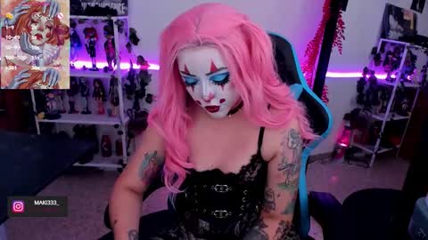 Snapshot of makii_33 chatting on September 25, 10:17 pm ...  ... online show from September 25, 10:17 pm
