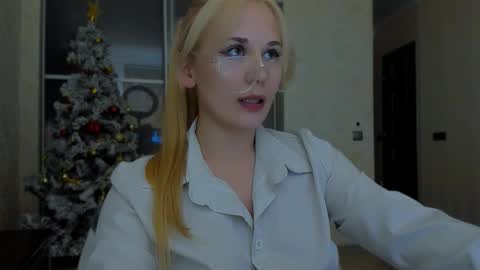 Kate online show from March 5, 6:39 pm