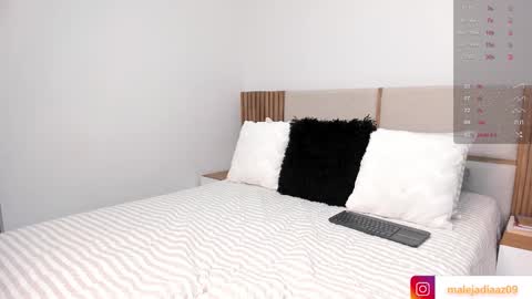 Maleja Diaz online show from February 21, 8:01 pm