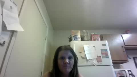 Snapshot of malinda702 chatting on December 25, 6:31 am malinda702 online show from December 25, 6:31 am