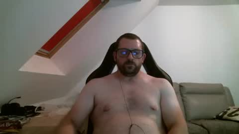 breton online show from June 11, 8:18 pm