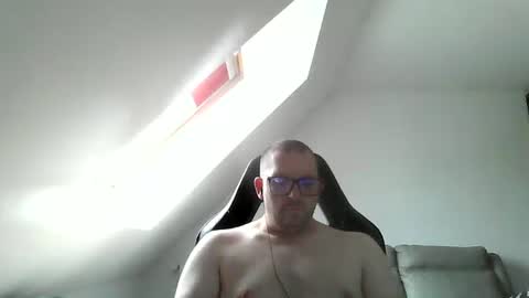 breton online show from July 1, 7:17 am