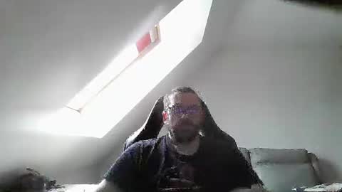 breton online show from March 15, 2:42 pm