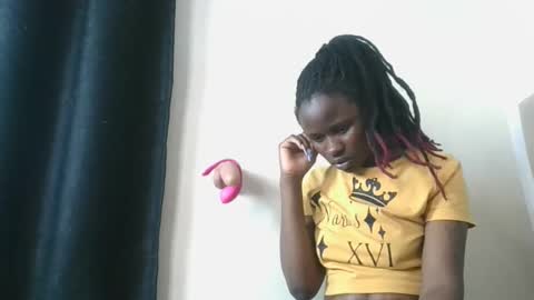 mamaa online show from April 8, 5:27 pm