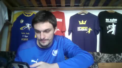 Snapshot of mamamia1789 chatting on February 19, 9:39 am mamamia1789 online show from February 19, 9:39 am