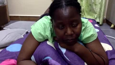Snapshot of mamasita2023 chatting on October 23, 7:37 pm mamasita2023 online show from October 23, 7:37 pm