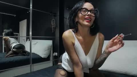 ioana love online show from October 16, 9:24 pm