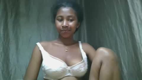 mamieriela online show from April 16, 10:23 pm