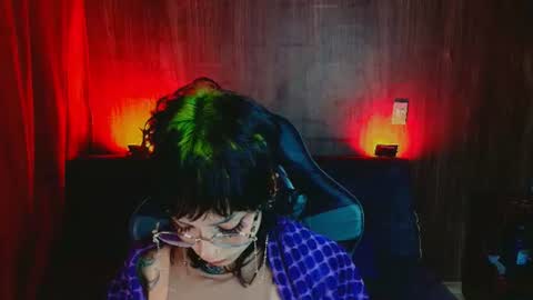   online show from July 9, 12:14 am