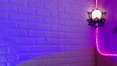   online show from September 10, 5:30 am