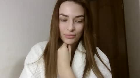 MandiBrooks online show from November 30, 3:19 pm