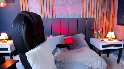 Mandy online show from December 24, 12:00 pm