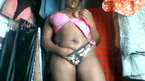 Missdarkchocolate online show from June 25, 11:48 am