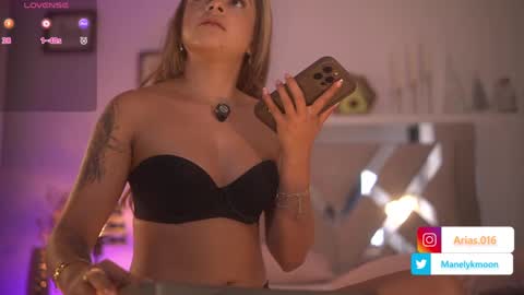   online show from February 18, 7:19 pm