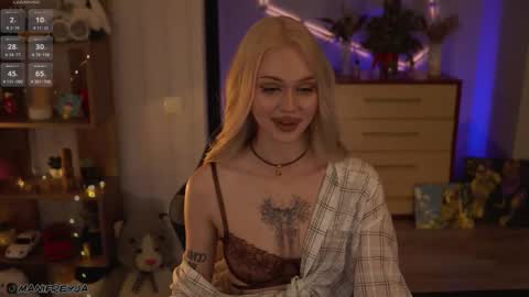 Amelie online show from February 23, 7:49 pm