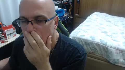 manotcheblu online show from April 5, 10:07 pm