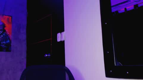 Manuel online show from October 18, 2:49 am