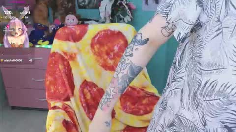 Manuela online show from October 3, 8:39 pm