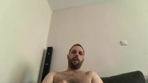 manynaaamess online show from November 1, 6:45 am