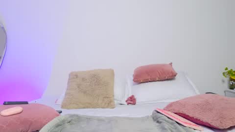     online show from February 14, 3:33 am