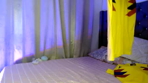 mara4sweet online show from June 20, 1:01 am