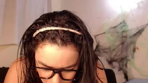 maraa_lee online show from November 4, 1:18 am