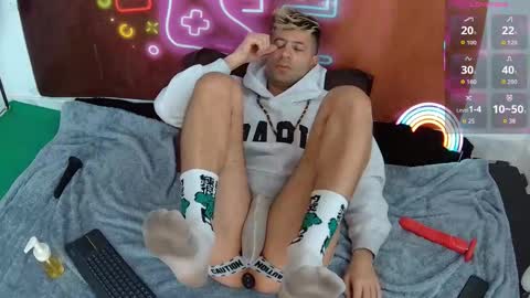 sillas online show from February 13, 8:28 am