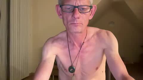 marcusmax1970 online show from May 4, 11:11 pm