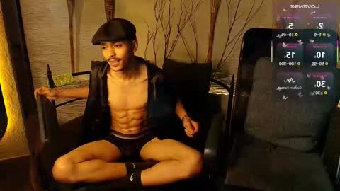 Snapshot of marcusrain_ chatting on October 17, 10:14 pm Marcus online show from October 17, 10:14 pm