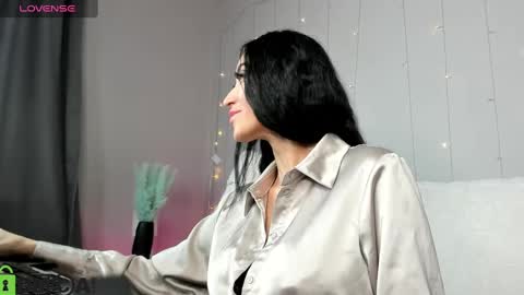 Margaret Clark online show from February 3, 8:57 am