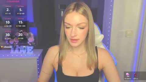 Snapshot of margaretsweet1 chatting on October 23, 2:02 am Margaret online show from October 23, 2:02 am