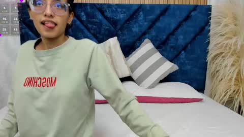 Aitana online show from March 7, 2:04 am