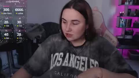 mari moore online show from November 15, 9:33 am