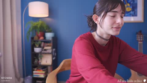 Snapshot of maria_alfonsina_ chatting on December 2, 2:47 pm Alfonsina online show from December 2, 2:47 pm