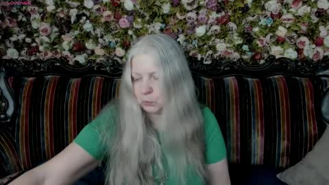 Maria online show from April 3, 9:44 pm