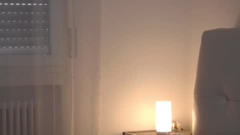 NEW ACCOUNT MariaMIlan  online show from October 4, 7:17 am