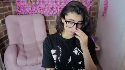 Maria online show from April 7, 8:00 pm