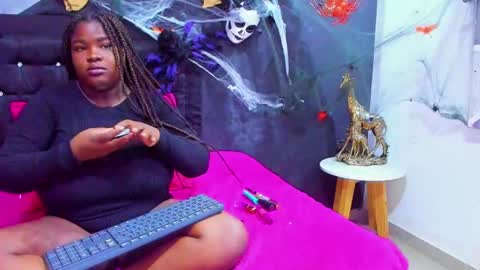  MARIAM online show from November 19, 11:53 am