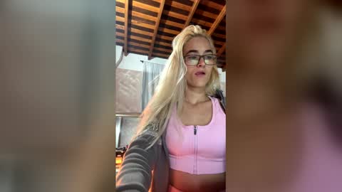 mariam_arango online show from February 14, 8:06 am