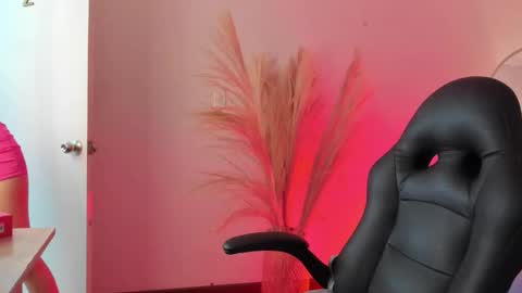 Mariam online show from December 16, 2:52 am