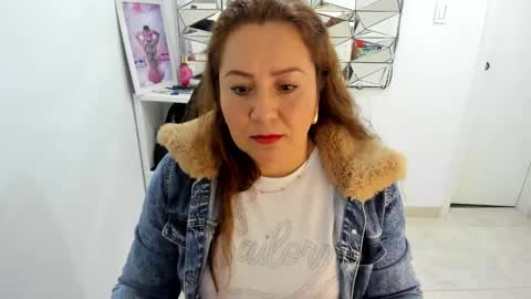 mariana01_m online show from April 12, 1:26 pm