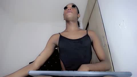 mariana_dirty01 online show from October 23, 8:16 am