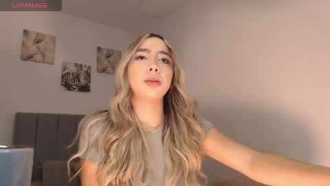 Mariana online show from May 15, 12:52 am