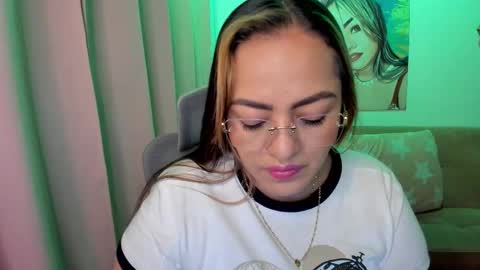 Mariana Lopez online show from February 5, 1:20 am