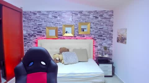 Mariana online show from February 4, 12:08 am