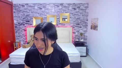 Mariana online show from February 18, 7:09 pm