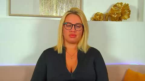 Maria online show from March 9, 3:11 am